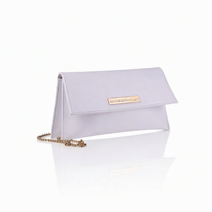 Laura – Pochette artigianale in pelle di vitello con patta