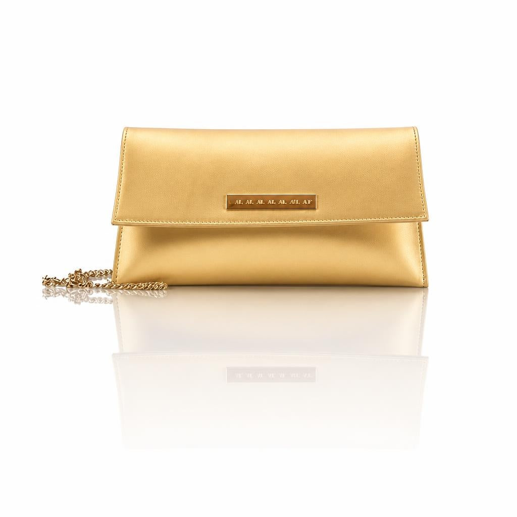 Laura – Pochette artigianale in pelle di vitello con patta