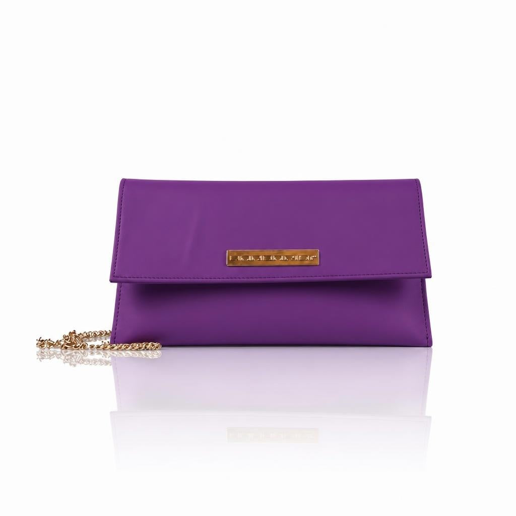 Laura – Pochette artigianale in pelle di vitello con patta