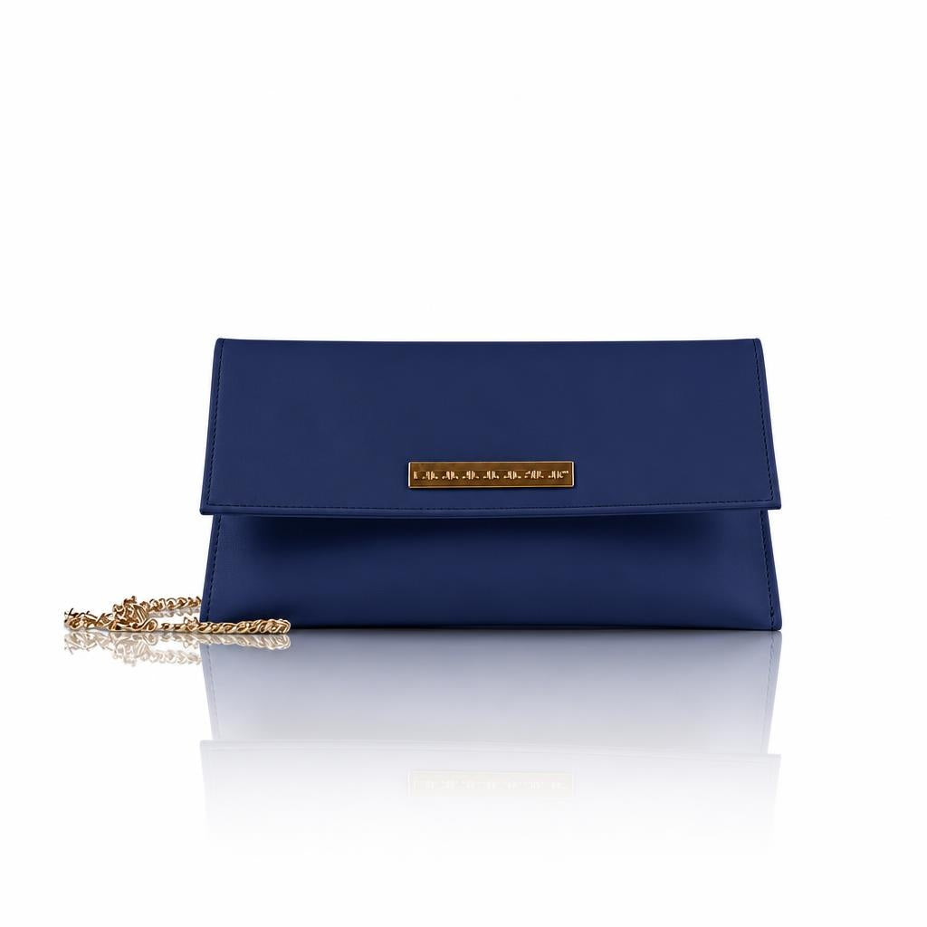 Laura – Pochette artigianale in pelle di vitello con patta