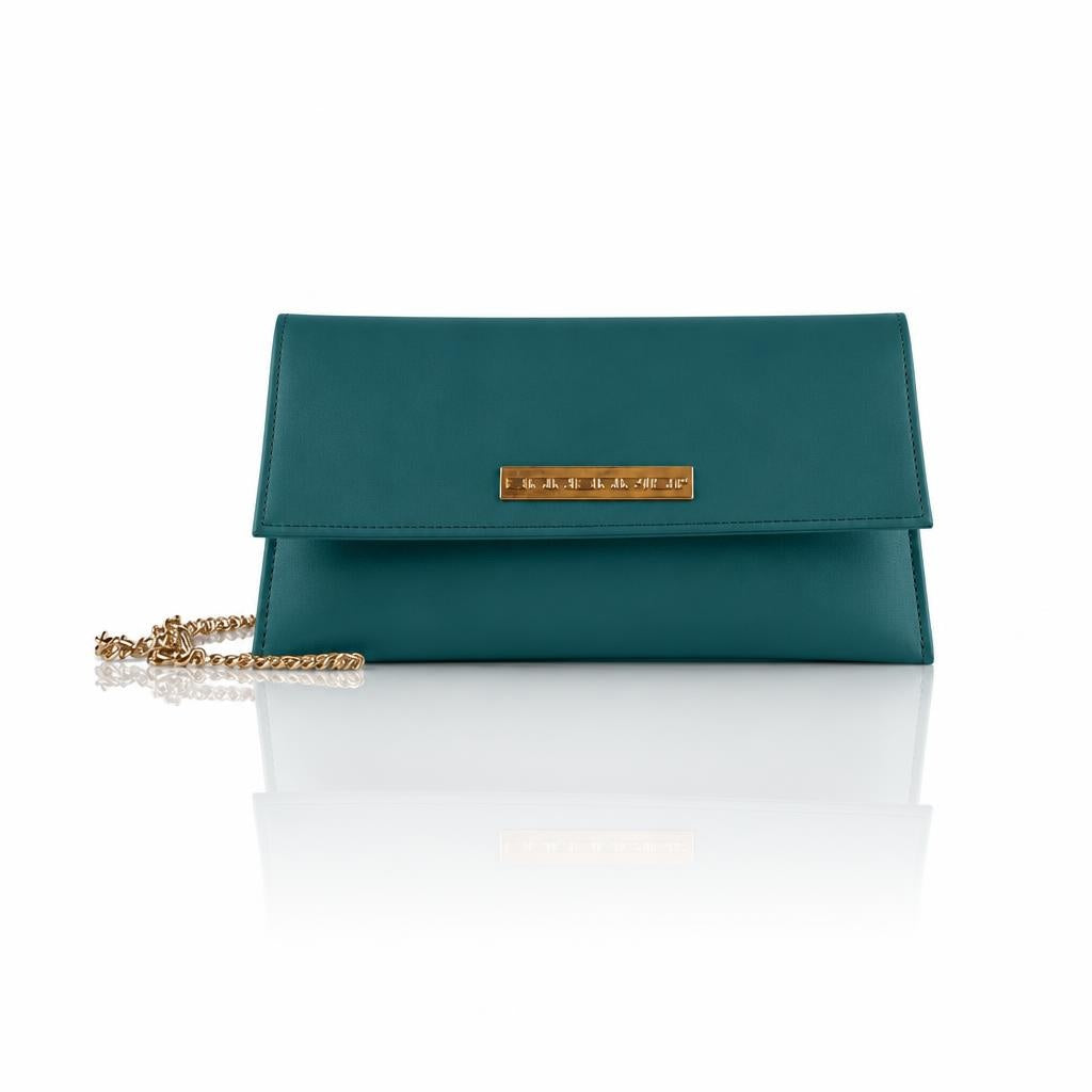 Laura – Pochette artigianale in pelle di vitello con patta