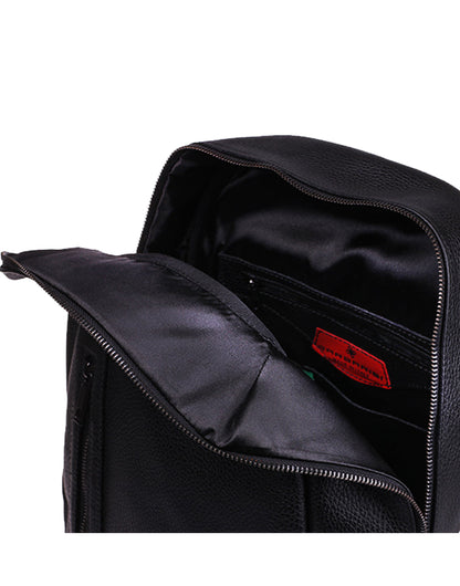 Fiore Vertical - Zaino Artigianale in Vera Pelle Nera Effetto Martellato